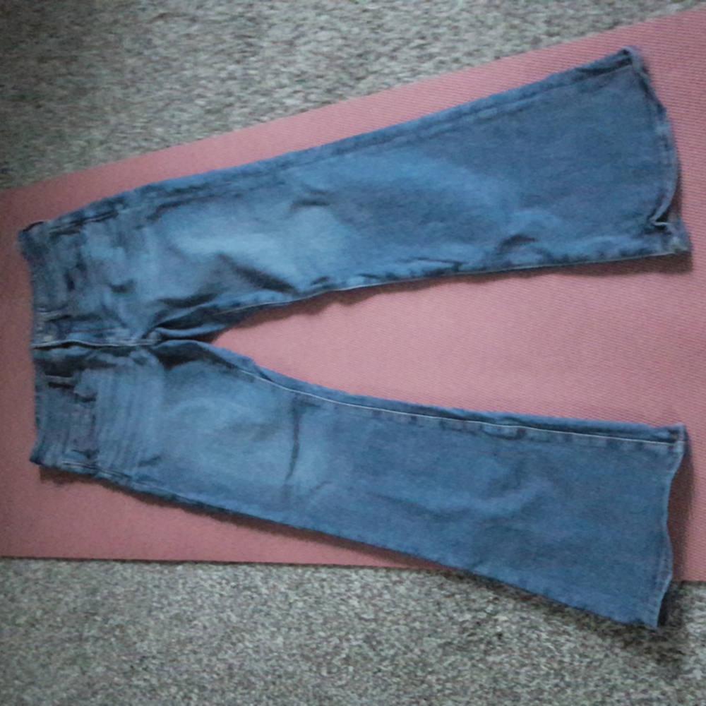 American Eagle kick boot jean med blue wash